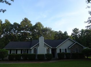 171 Sawgrass Manor Dr, Newnan, GA 30265