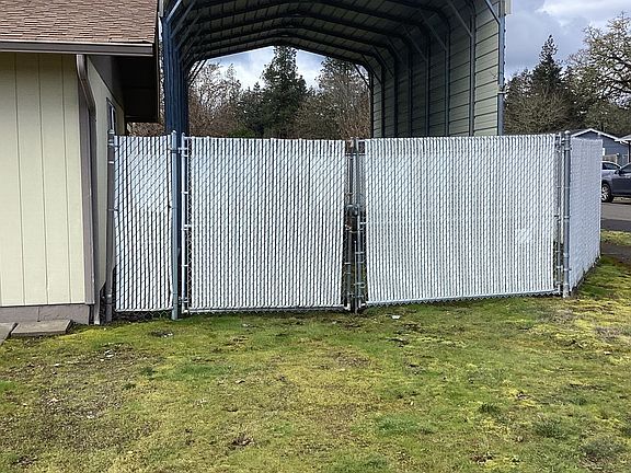 5th image of 25030 Woodland Ave