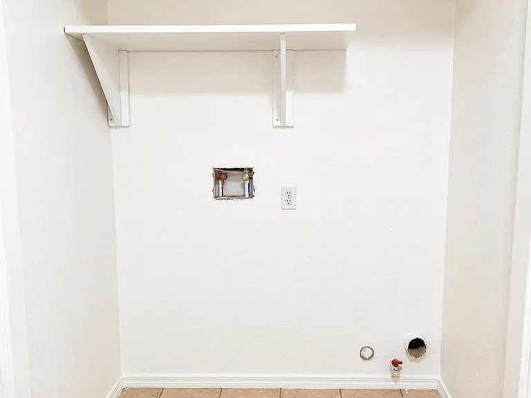 209 E Moneta Ave #B — Photo 15