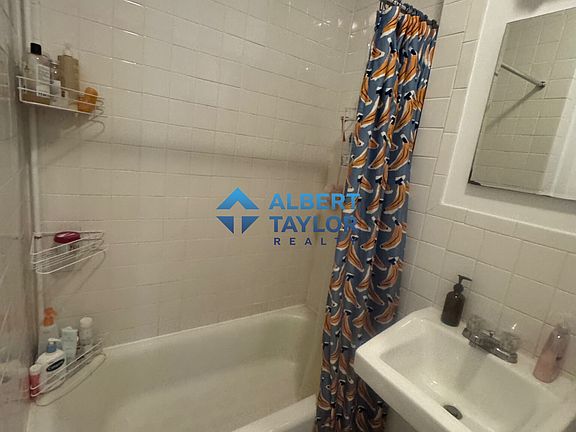 5th image of 1950 Beacon St APT 1