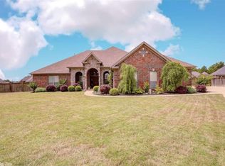 18 Toulouse Ct, Maumelle, AR 72113