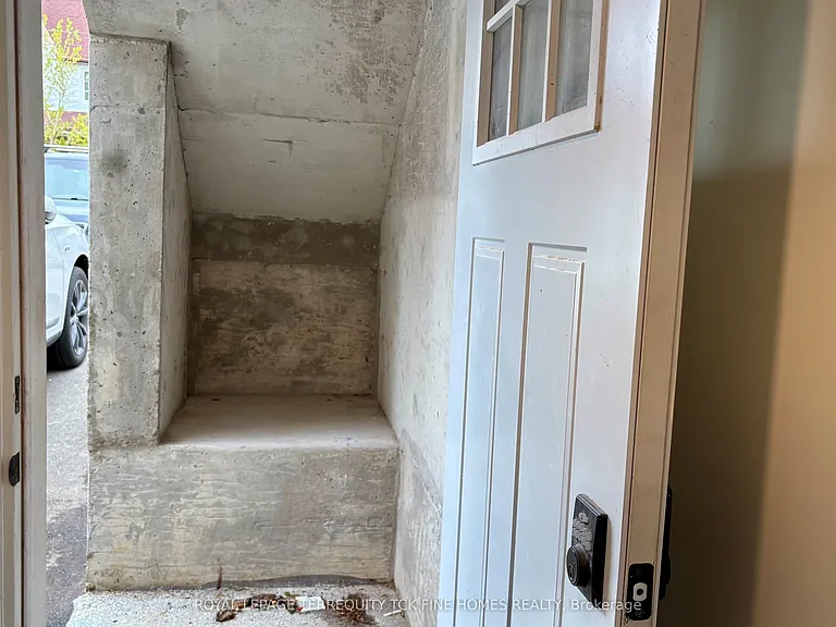 8 Somerset Ave #LOWER — Photo 20