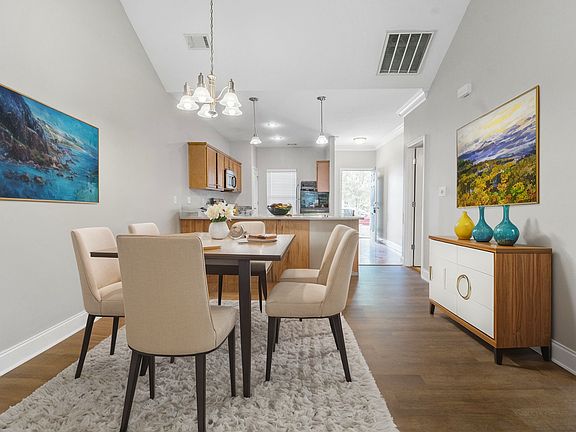 Virtually staged only - Dining area