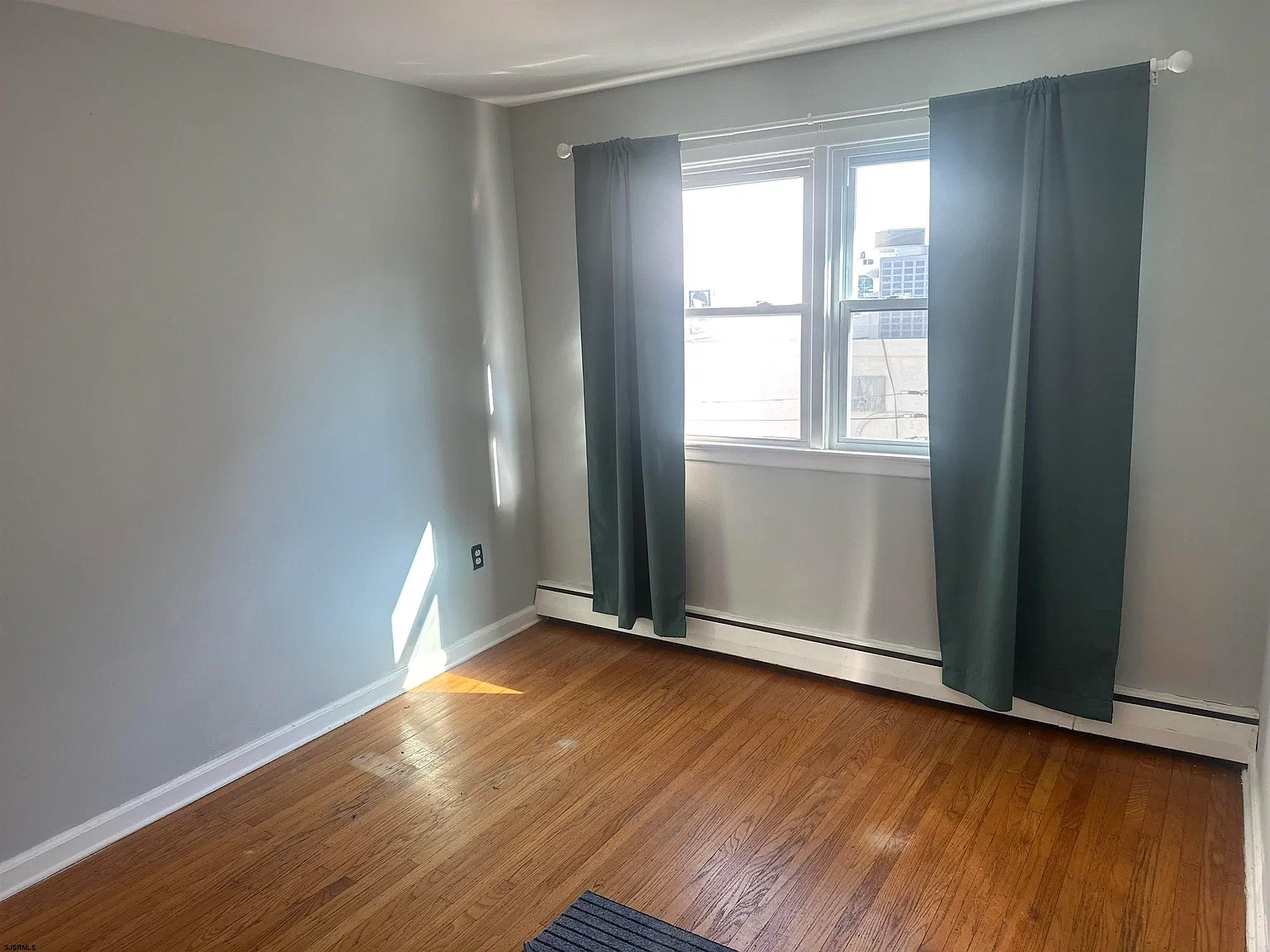 2 bed, 1.0 bath, $2,200 — Photo 3