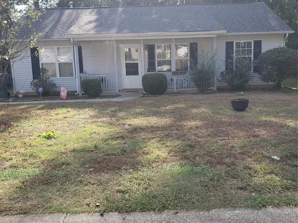 8418 Sunflower Rd, Charlotte, NC 28227