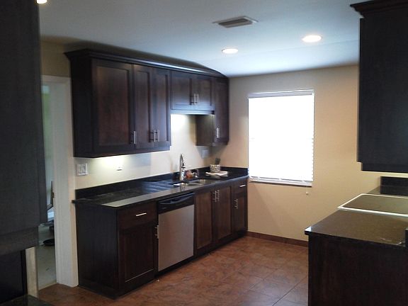 5th image of 16014 Milam Dr