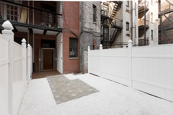 Rented by Copperwood Real Estate | media 34