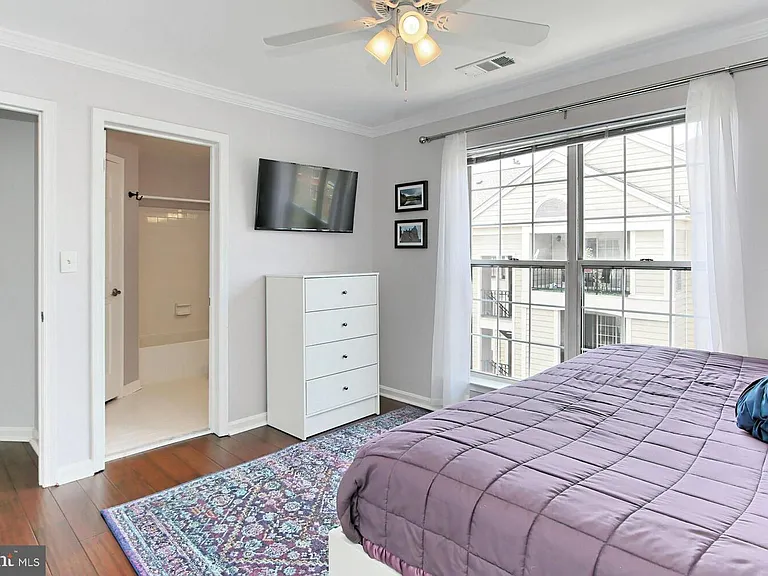 1100 Quaker Hill Dr #401 — Photo 19