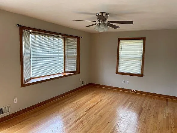 3614 Ventnor Rd SE — Photo 8