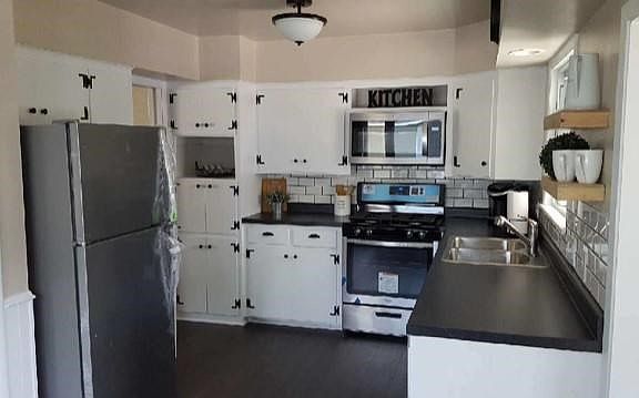 4th image of 237 14th St NE