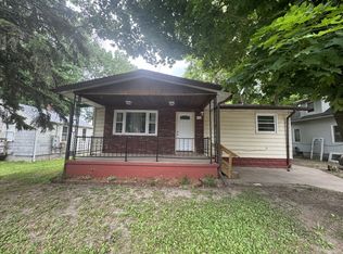 513 Griswold Ave, Sterling, IL 61081