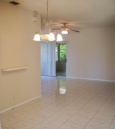 2nd image of 45 Bentwater Cir