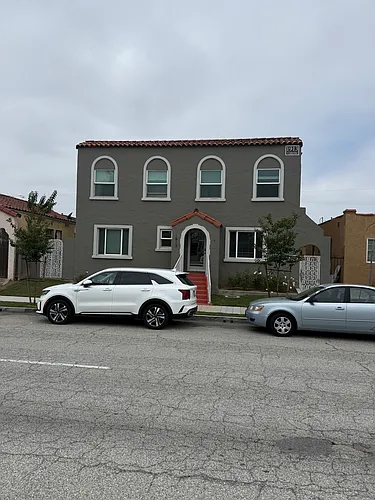 1915 Cabrillo Ave #C Photo 1