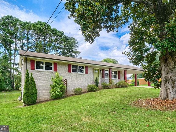 2nd image of 2376 Falls River Dr