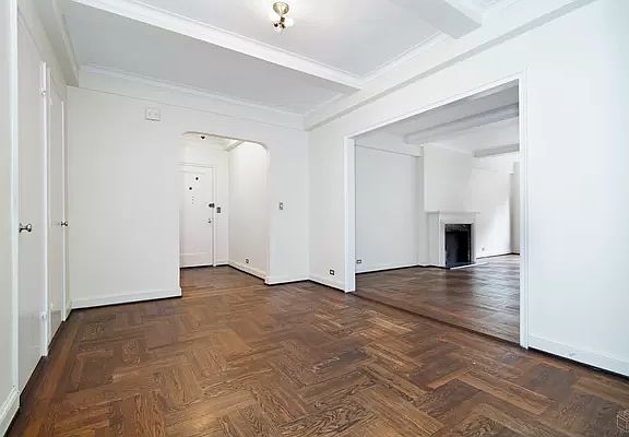 4th image of 1150 Park Ave #2C
