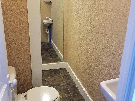 3rd image of 630 S Washington Ave APT 1