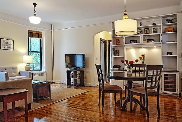 Sold by Janet Aimone Robilotti & Associates | media 10