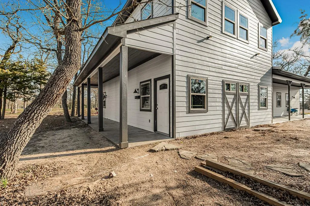 3935 John Sharp Pkwy — Photo 1