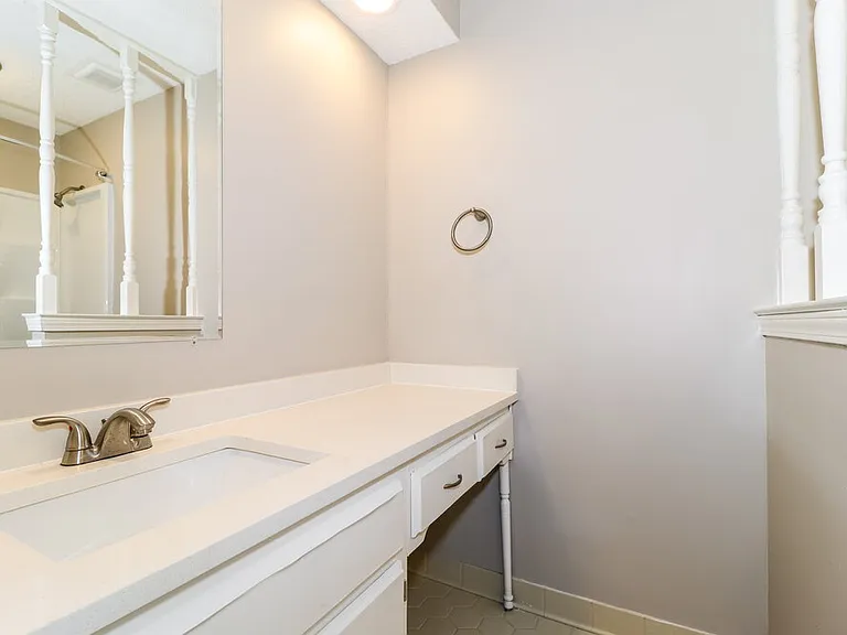 5642 Crievewood Dr — Photo 11