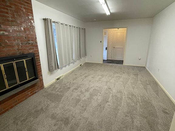 2nd image of 901 Shreiner Ave