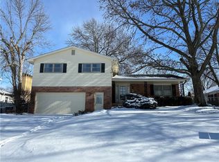 640 W Karen Ct, Decatur, IL 62526