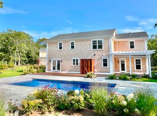 9 Hollow Way, Edgartown, MA 02539