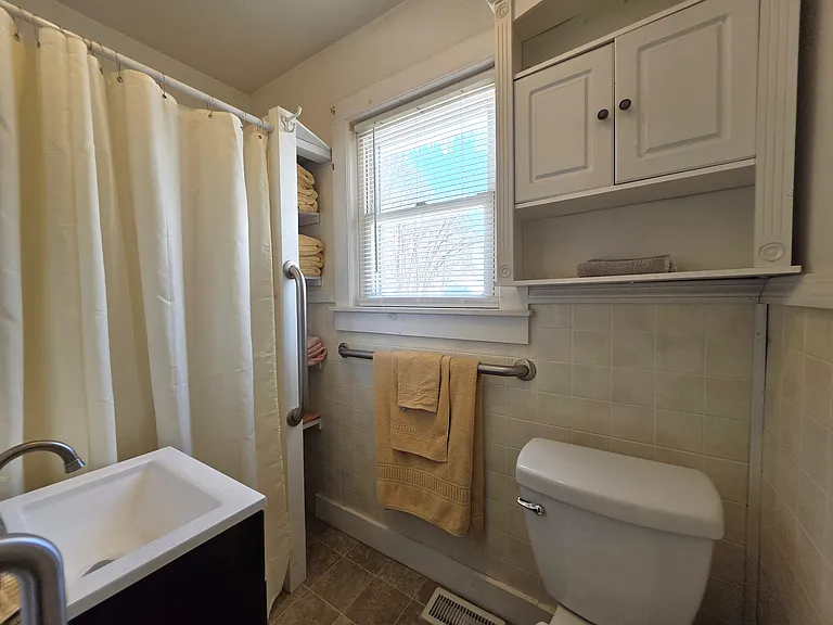 615 Riverside Dr #B — Photo 9