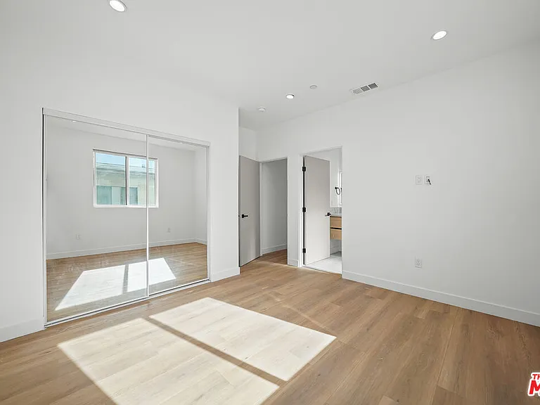 13694 Erwin St #A — Photo 23