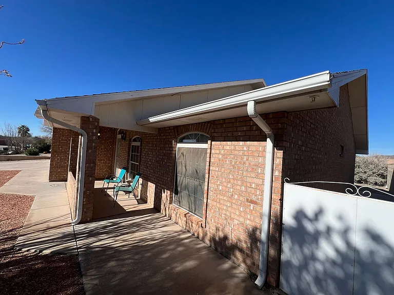323 Camino Real — Photo 4