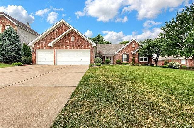 1st image of 9705 Hilltop Dr