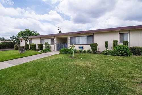 633 S Baldwin Ave #E Photo 1