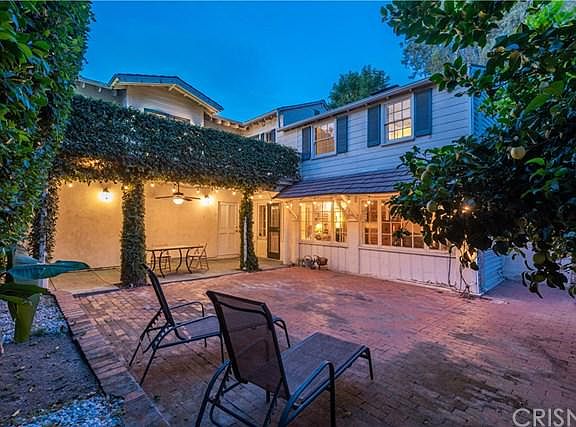 3rd image of 4233 Agnes Ave