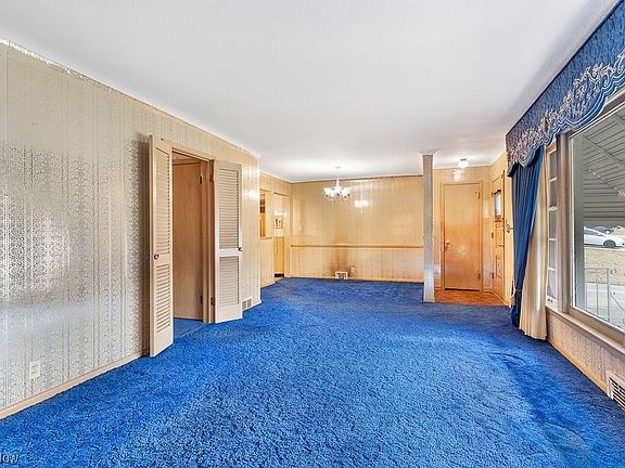 4th image of 4464 Hillcroft Dr
