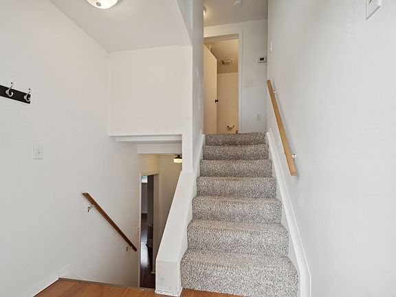 3rd image of 2480 Collegewood St