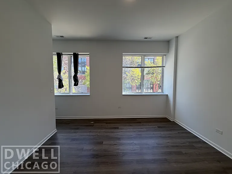 2500 S Wabash Ave #201 — Photo 11