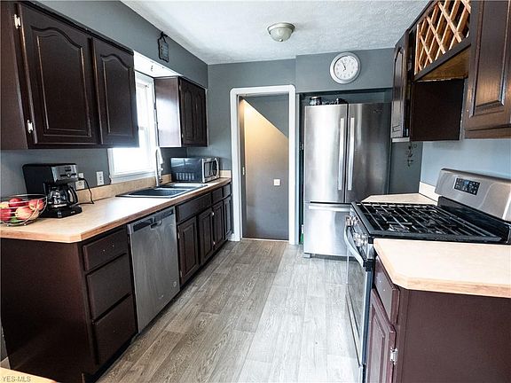4th image of 4746 W 32nd St