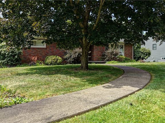 2nd image of 105 Prospect St
