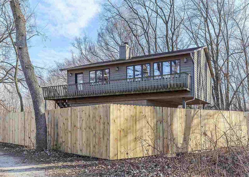 1st image of 3990 Nicolet Dr