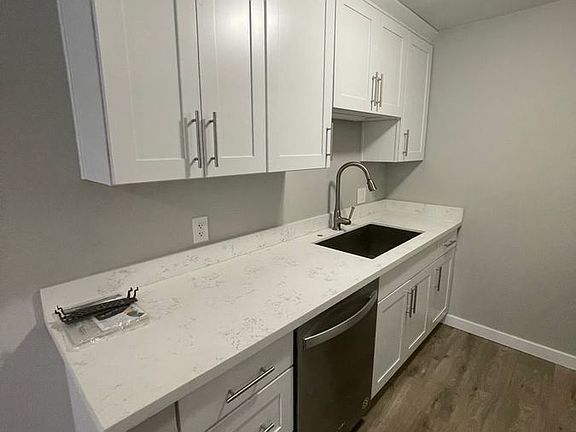 4th image of 9511 Roosevelt Way NE APT 203