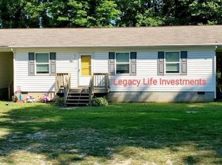 949 Irvington Rd, Weems, VA 22576