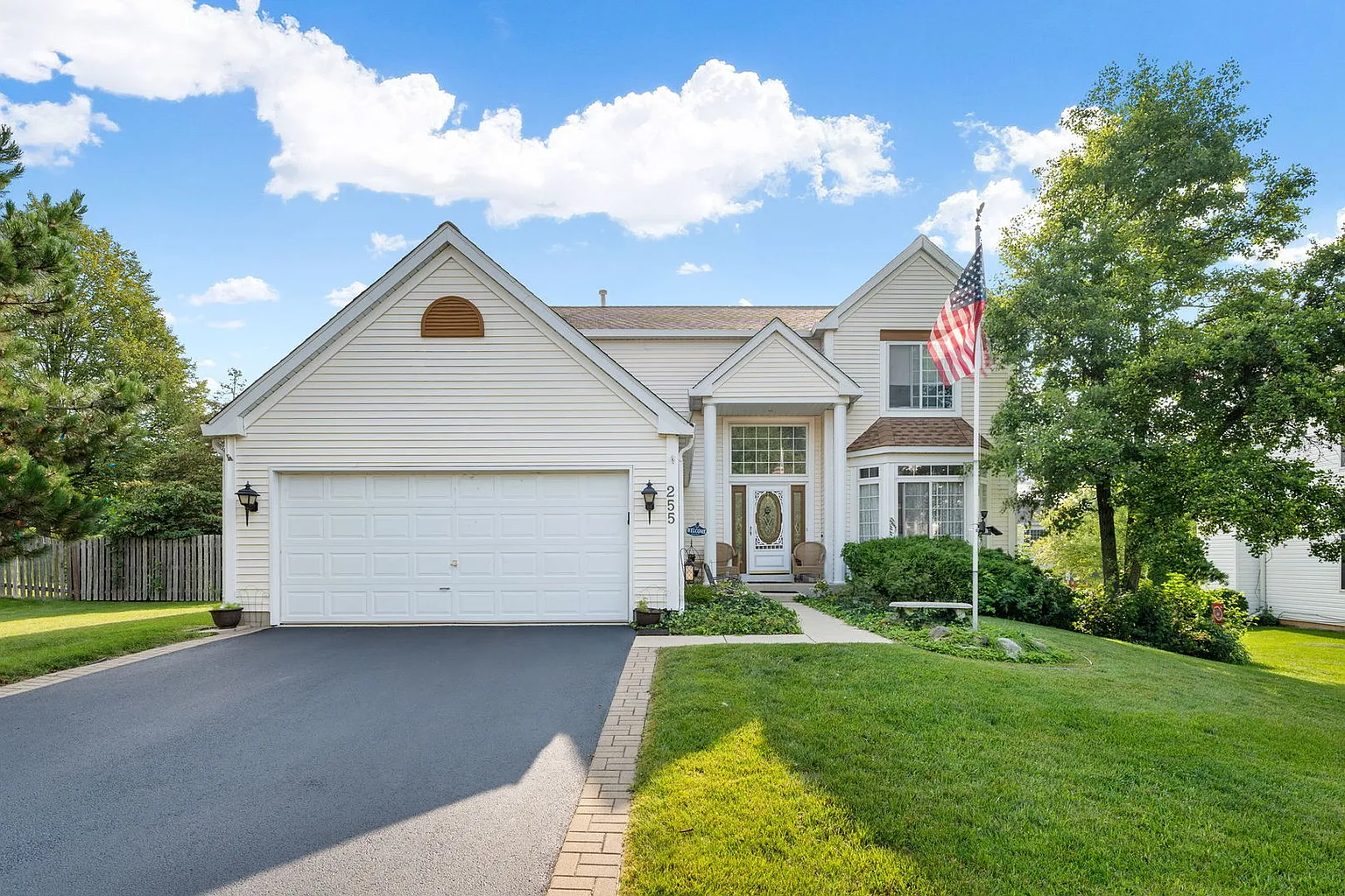 255 Aberdeen Dr photo 1