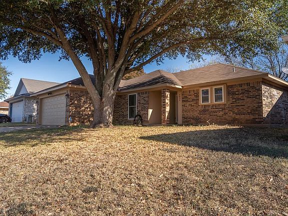 2nd image of 3804 Pueblo Trl