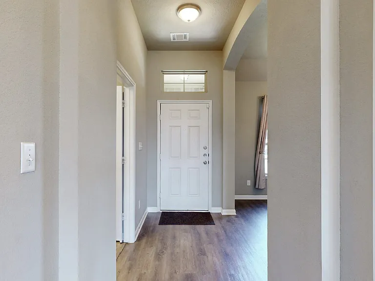 2020 Shimla Dr — Photo 2