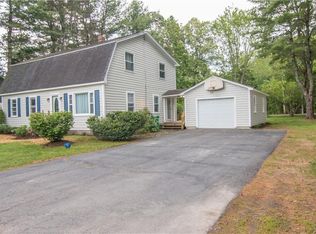 29 Riverview Dr, Hampden, ME 04444
