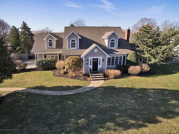 2nd image of 1207 Laurel Ave