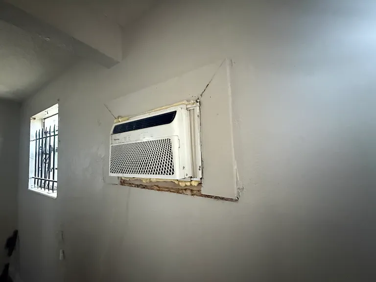 112 W 17th St #1 — Photo 12