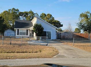 313 Dayrell Dr, Hubert, NC 28539