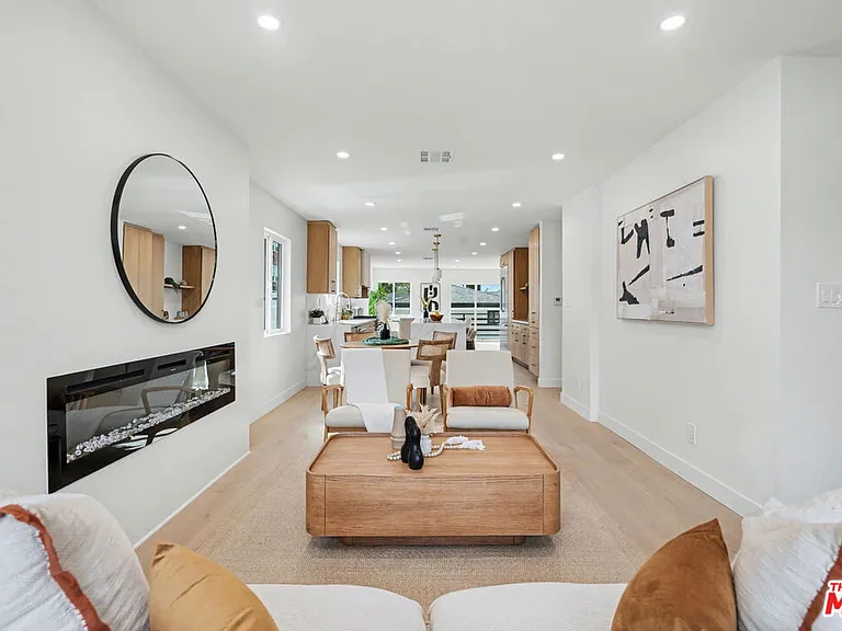 2831 Overland Ave — Photo 4
