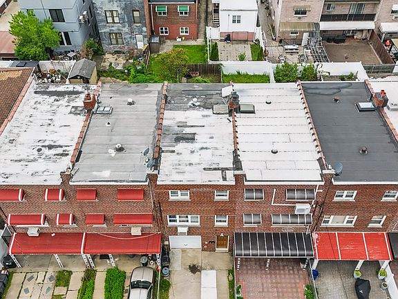 3rd image of 2733 Hone Avenue