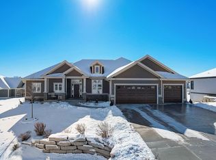 5775 Equestrian Way, Waunakee, WI 53597